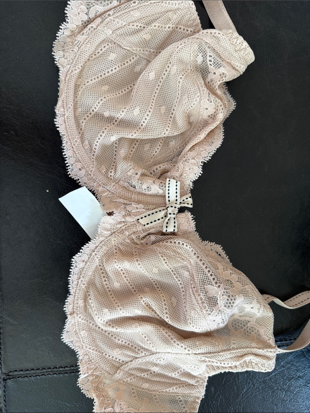Chantelle 32D pink-beige bra